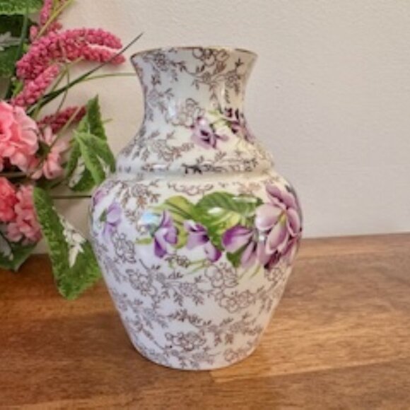 Vintage James Kent Floral Chintz Vase – Purple Violet Bouquet with Gold Trim‎ - Picture 5 of 6